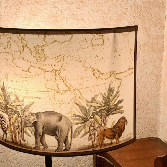 Applique demi-lune "thème voyages" (pays ou région au choix) vue 3