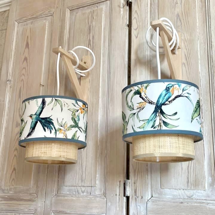 Tissu oiseaux exotiques bleus feuillage vert vue 4