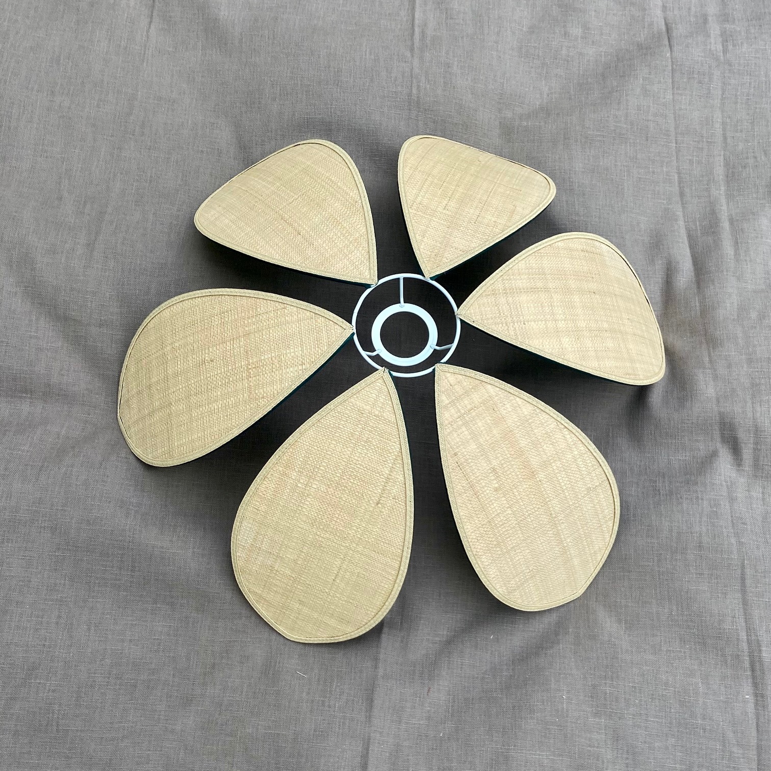 Suspension fleur double face tissu et rabane vue 3
