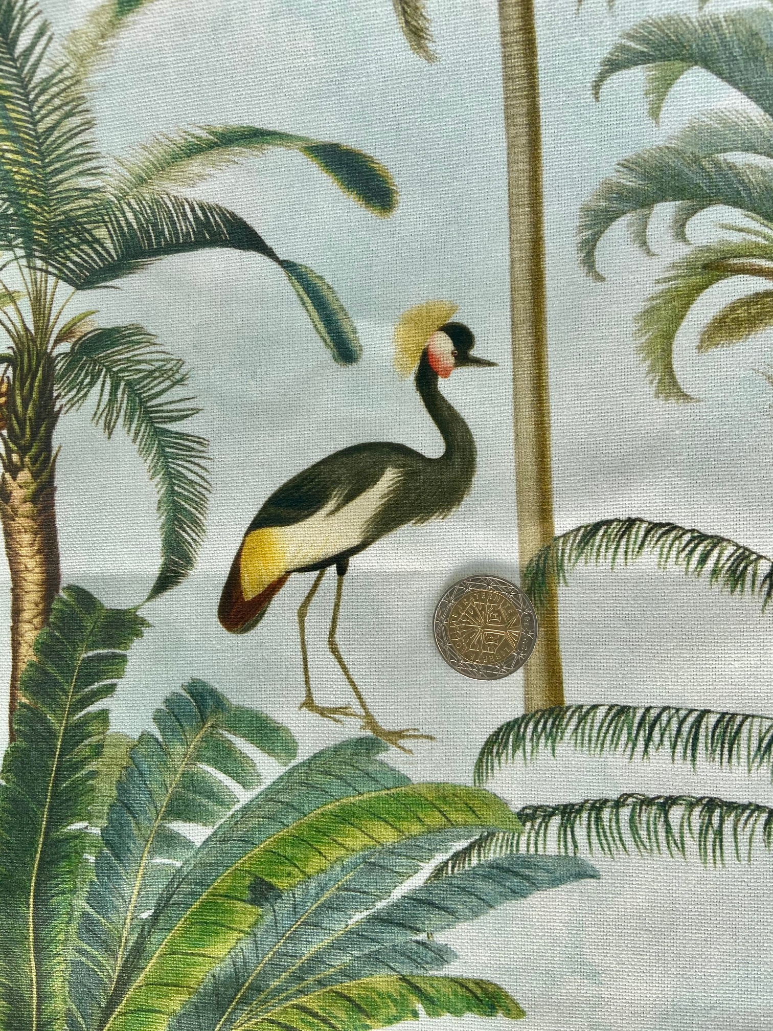 Tissu exotique palmiers et animaux vue 2