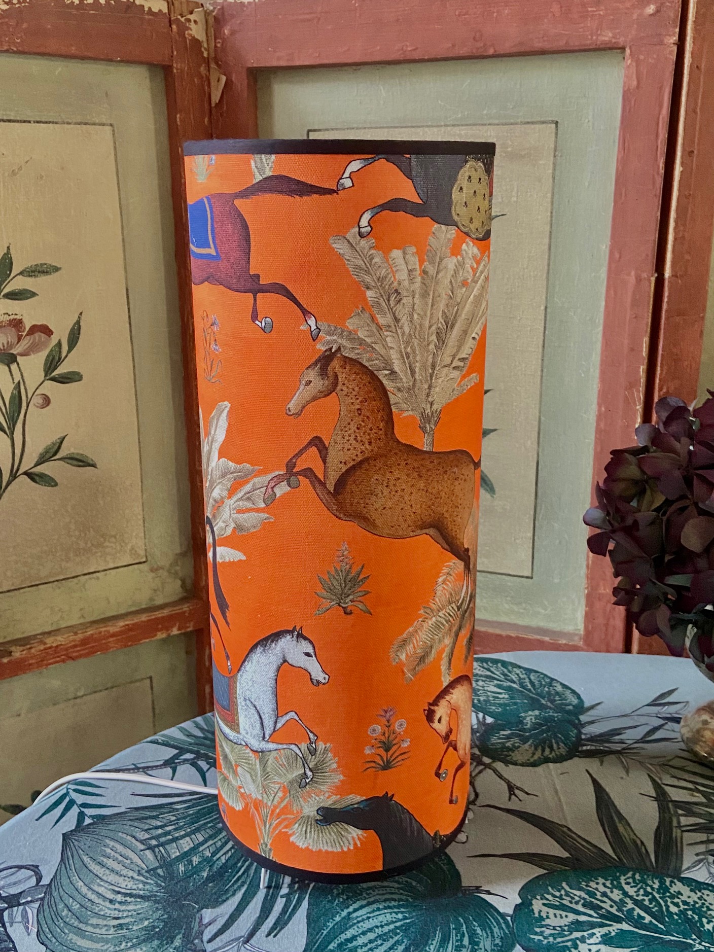 Tissu "chevaux arabes" fond orange vue 3