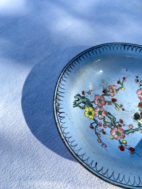 petit vide poche ancien en cloisonné,décor de mésange vue 2