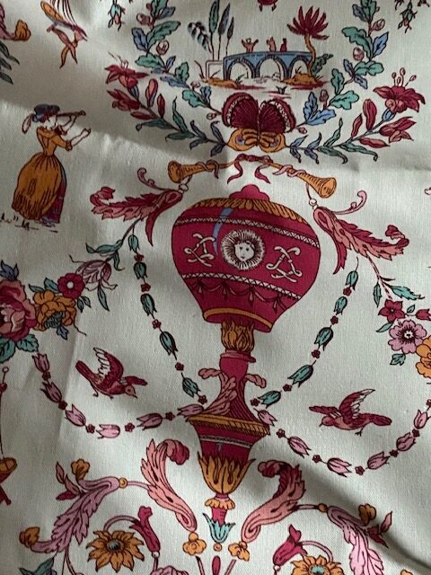 Tissu Toile de Jouy montgolfière version rose vue 3