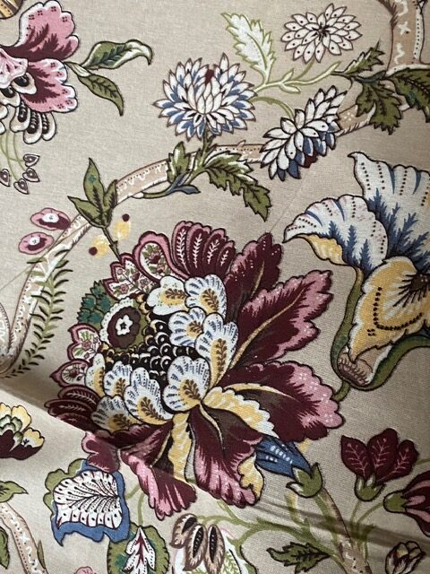Indienne fleurie fond beige vue 3