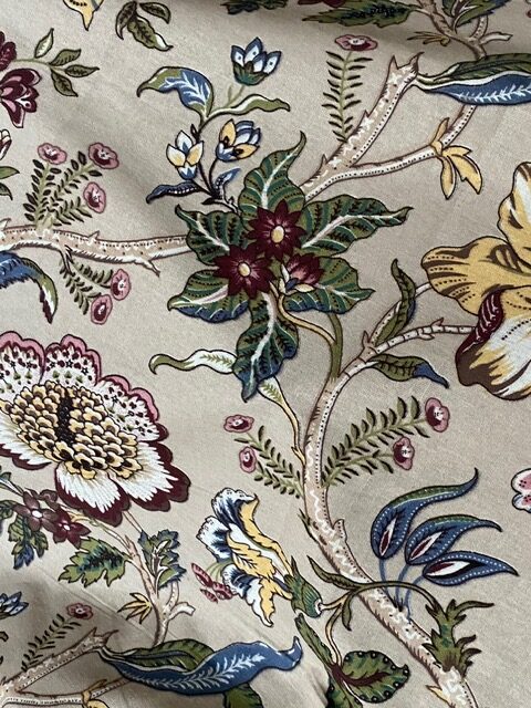 Indienne fleurie fond beige vue 4