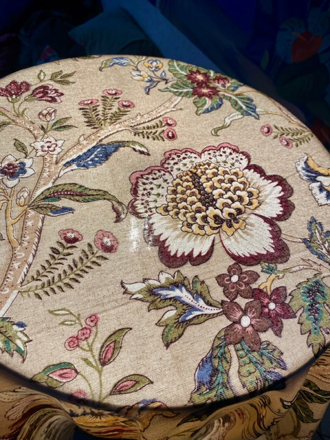Indienne fleurie fond beige vue 5