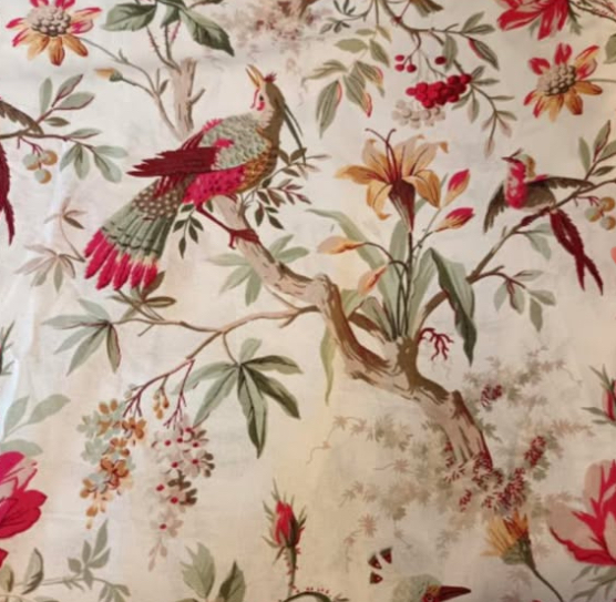 Tissu indienne oiseaux multicolores rouge et vert vue 2